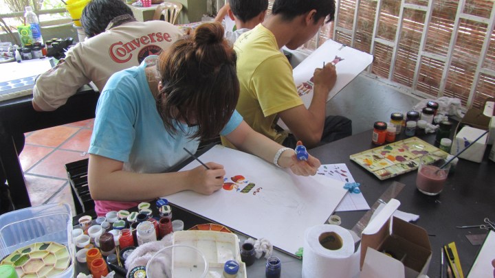 thi trang tri mau 2013 lop ve OS